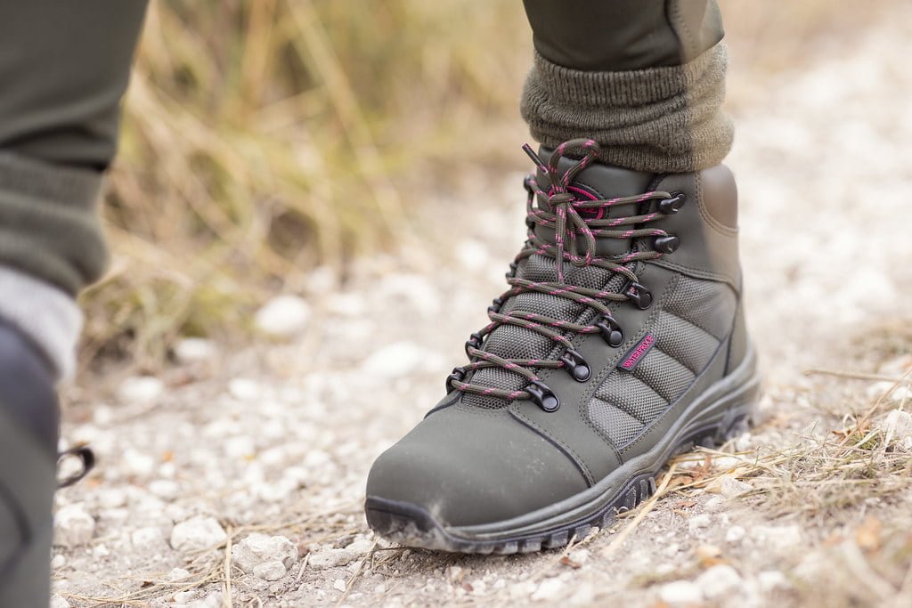 The Ultimate Guide to How Hiking Boots Should Fit Backpacking Guys