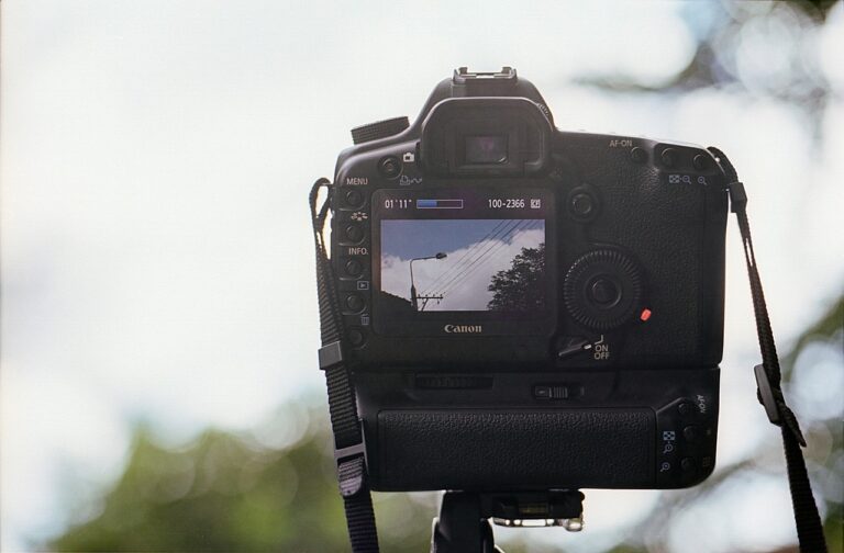 The Ultimate Guide to Videography: Tips, Techniques, and Tools for Stunning Videos