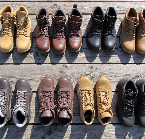 comfortable wide feet hiking