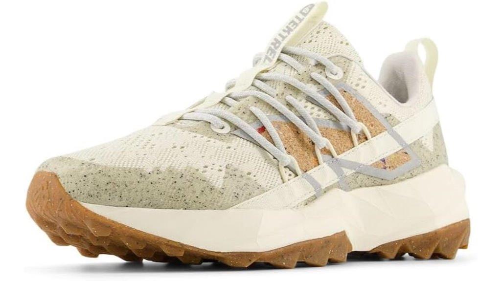 trail running shoe for women