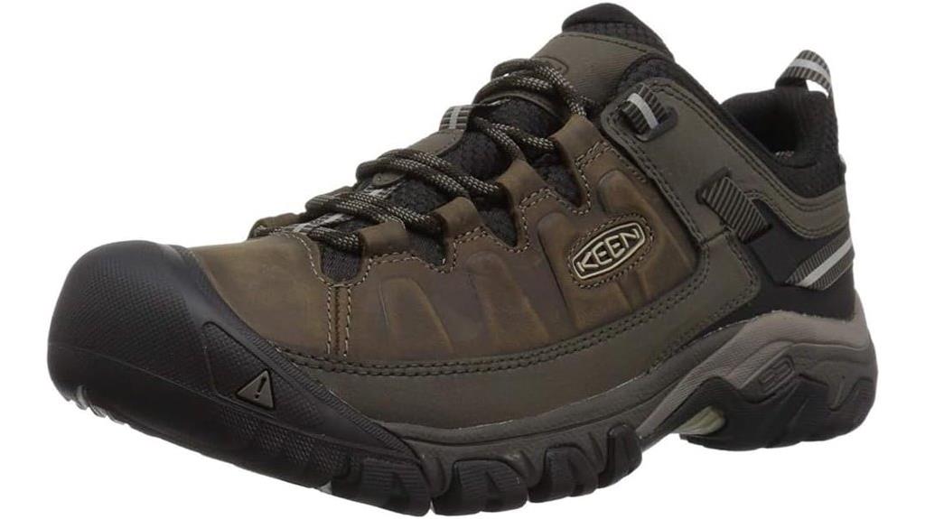 waterproof low hiking shoes