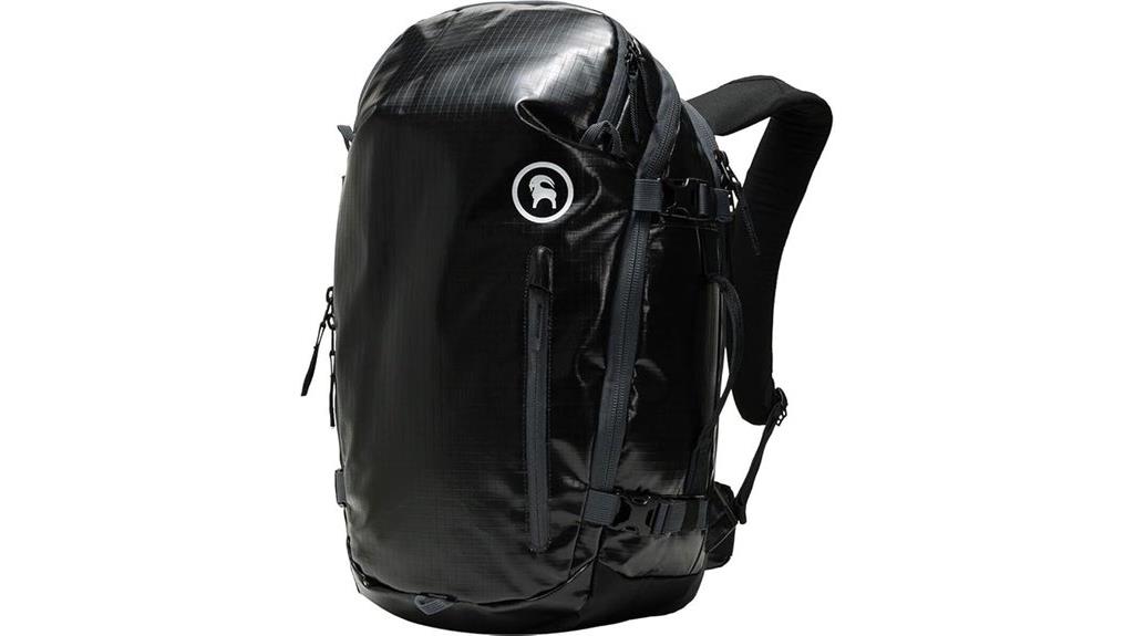 versatile 30l hiking backpack